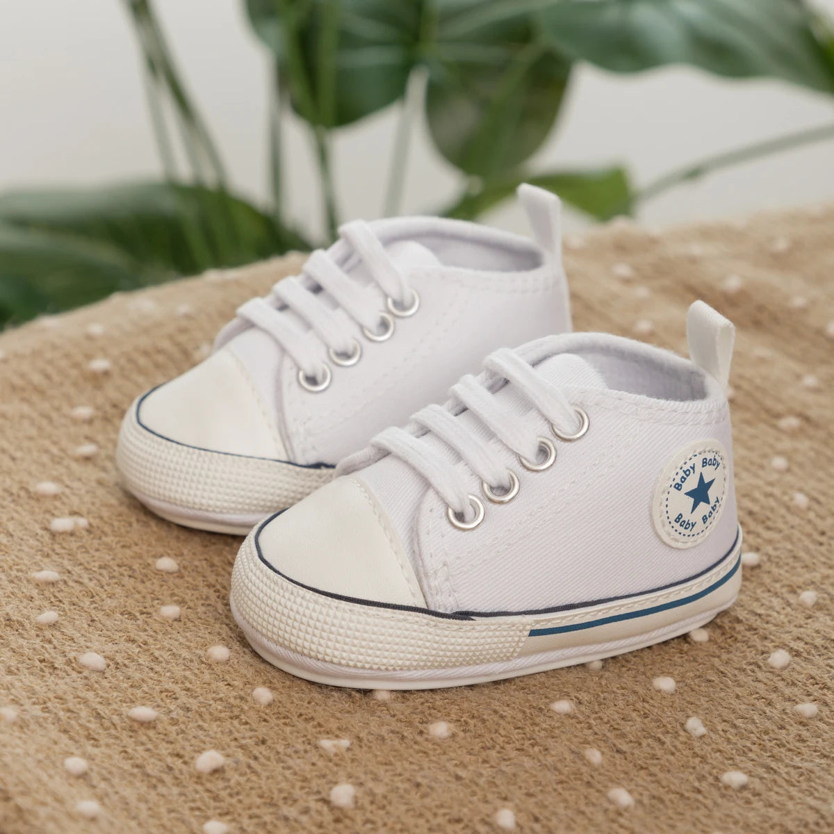 High Tops Baby Soccer First Walkers Classic Canvas Casual Sneakers Cotton Soft Anti-slip Sole Fashion Versatile Sports Style