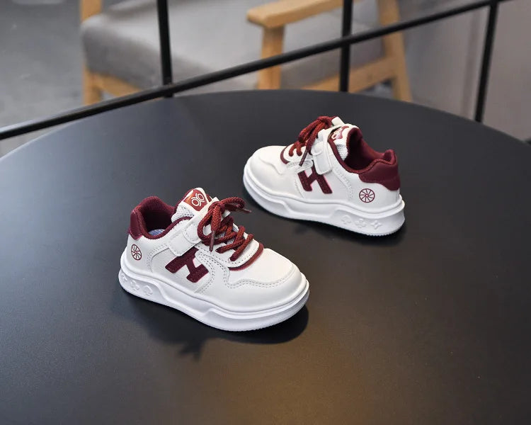 Kids Basketball Shoes Comfortable Non-slip Students Running Shoes Soft Sole 2025 New Boys Girls Sports Shoes Hook&loop Trendy