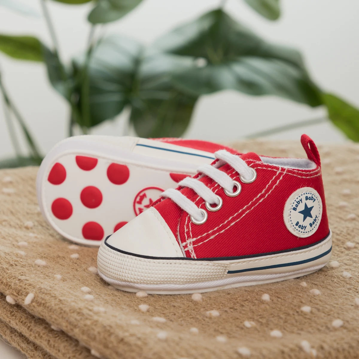 High Tops Baby Soccer First Walkers Classic Canvas Casual Sneakers Cotton Soft Anti-slip Sole Fashion Versatile Sports Style