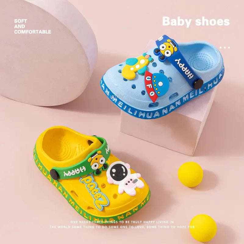New Children Kids Baby Boys Girls Mules Clogs Summer Soft Sole Garden Beach Slippers Sandals Cave Hole Baby Shoes for Boys Girls