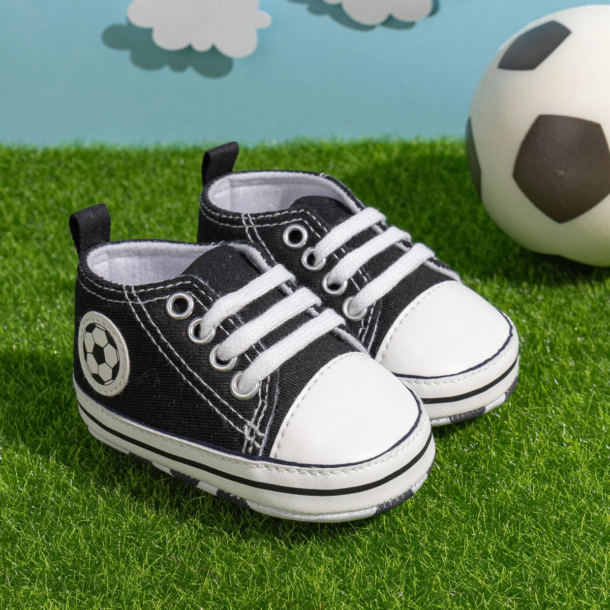 High Tops Baby Soccer First Walkers Classic Canvas Casual Sneakers Cotton Soft Anti-slip Sole Fashion Versatile Sports Style
