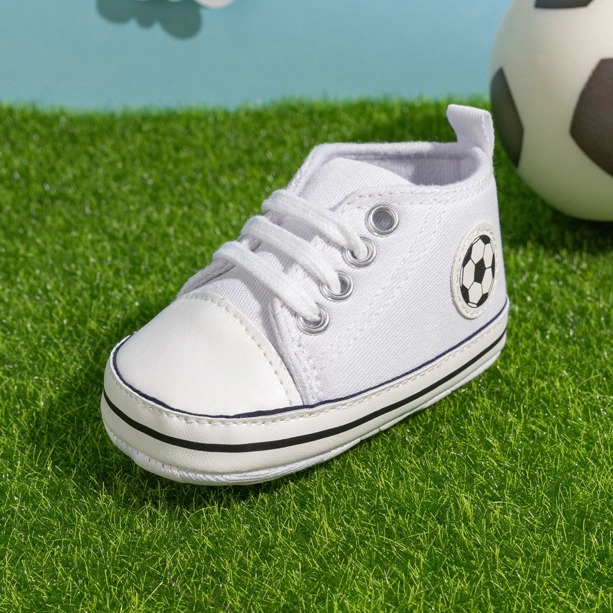 High Tops Baby Soccer First Walkers Classic Canvas Casual Sneakers Cotton Soft Anti-slip Sole Fashion Versatile Sports Style