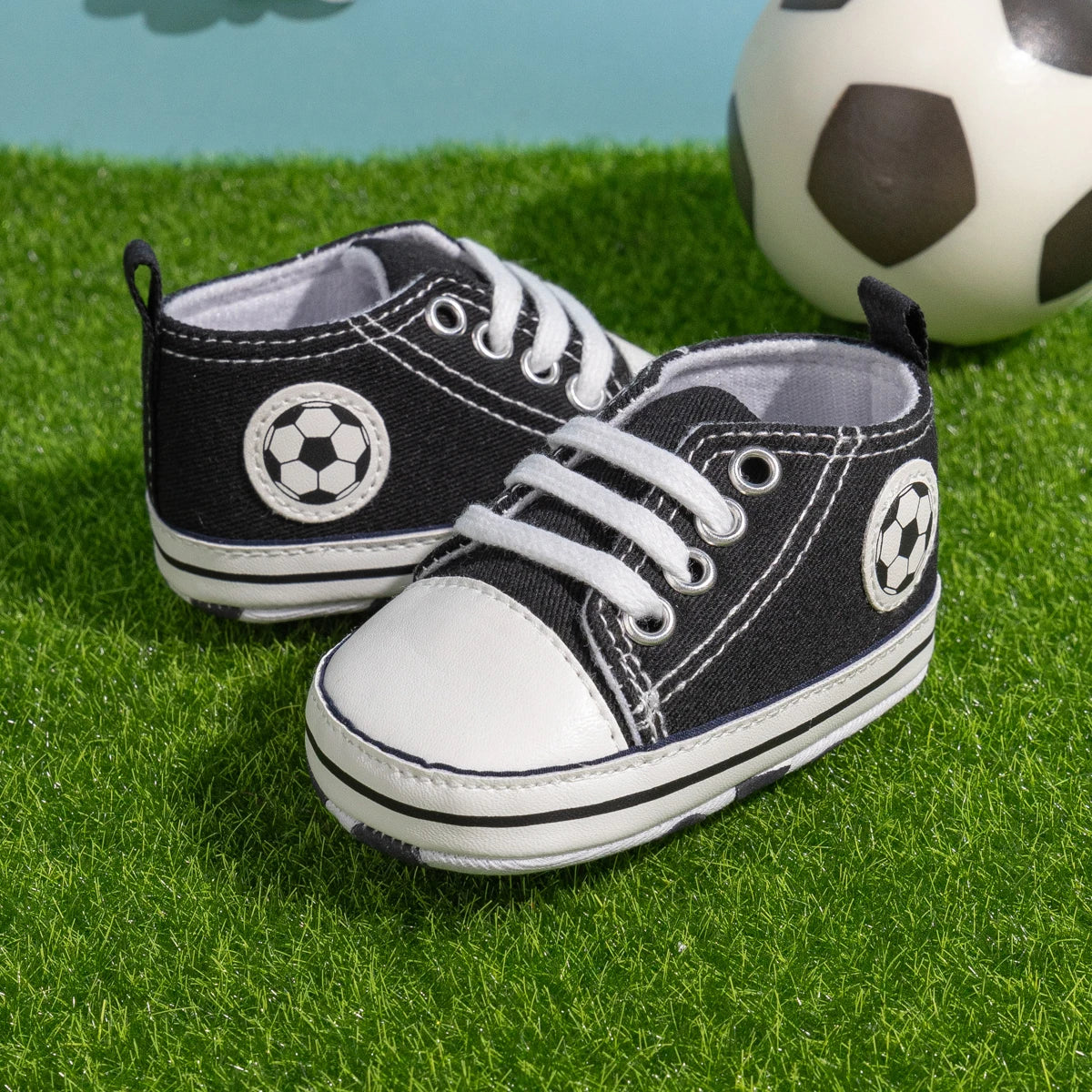 High Tops Baby Soccer First Walkers Classic Canvas Casual Sneakers Cotton Soft Anti-slip Sole Fashion Versatile Sports Style