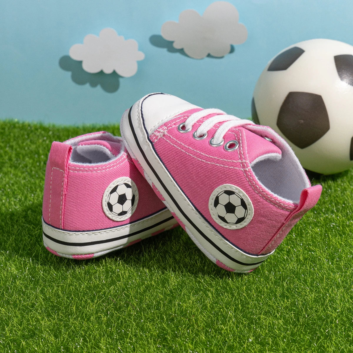 High Tops Baby Soccer First Walkers Classic Canvas Casual Sneakers Cotton Soft Anti-slip Sole Fashion Versatile Sports Style