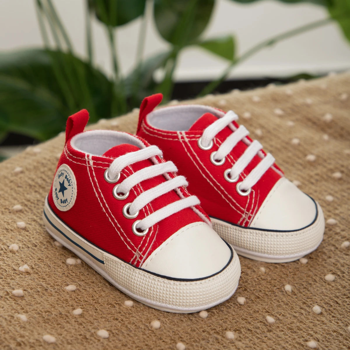 High Tops Baby Soccer First Walkers Classic Canvas Casual Sneakers Cotton Soft Anti-slip Sole Fashion Versatile Sports Style