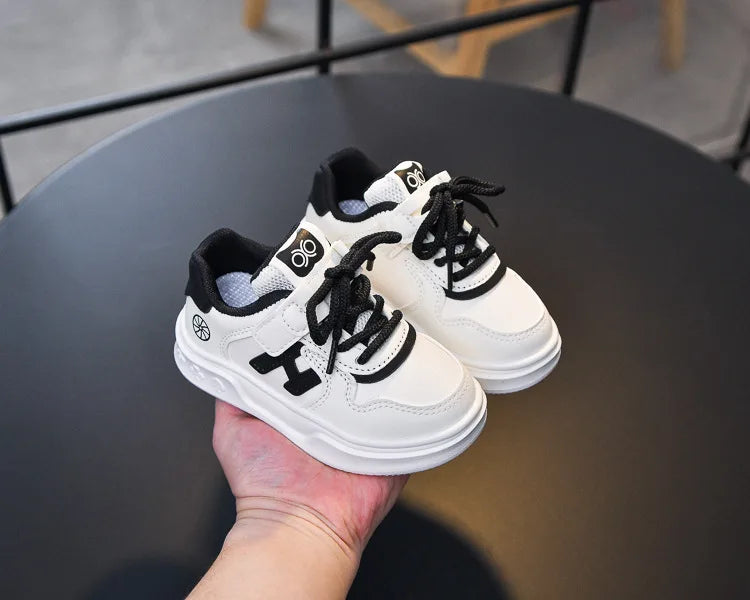 Kids Basketball Shoes Comfortable Non-slip Students Running Shoes Soft Sole 2025 New Boys Girls Sports Shoes Hook&loop Trendy