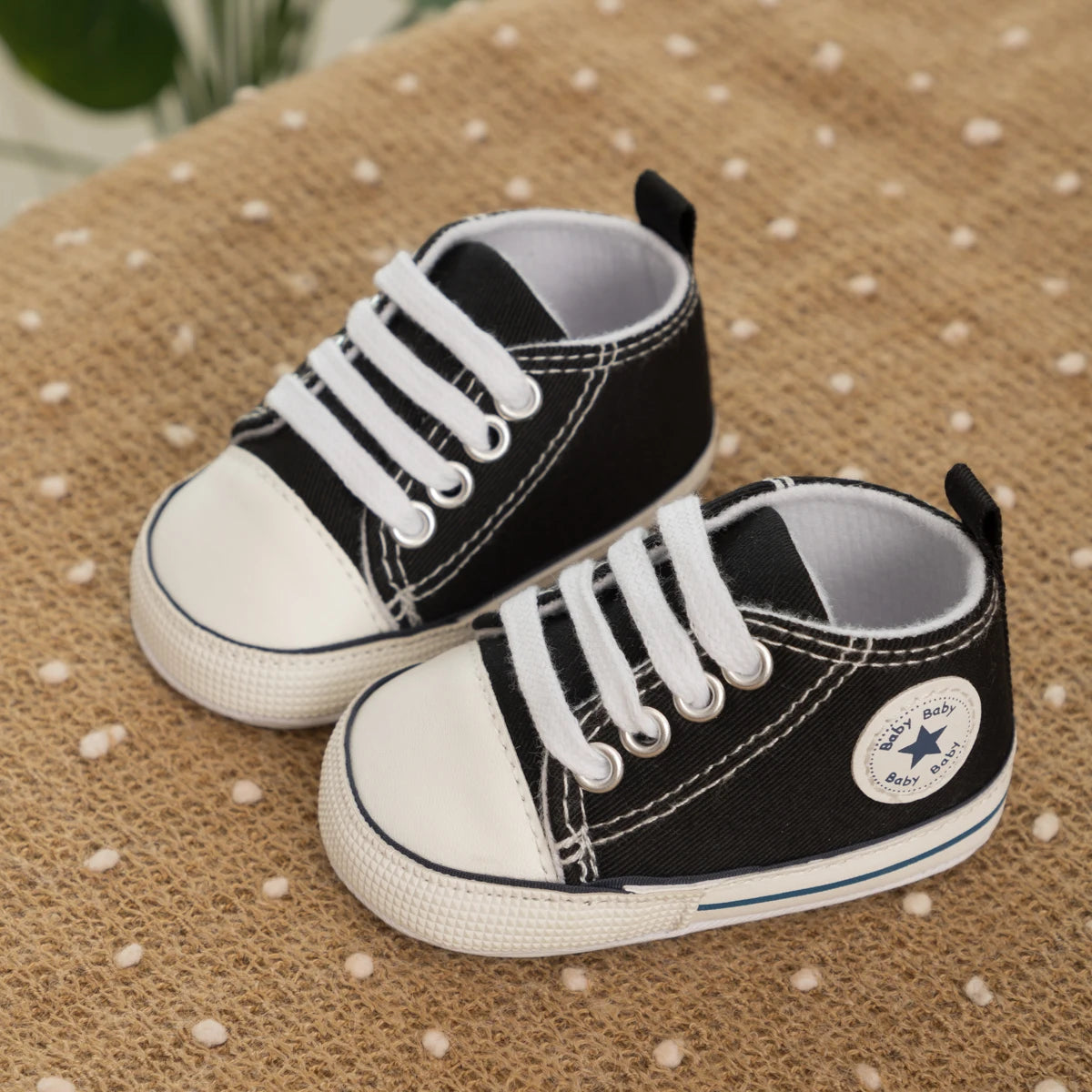 High Tops Baby Soccer First Walkers Classic Canvas Casual Sneakers Cotton Soft Anti-slip Sole Fashion Versatile Sports Style