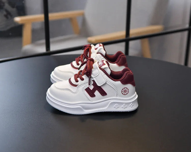 Kids Basketball Shoes Comfortable Non-slip Students Running Shoes Soft Sole 2025 New Boys Girls Sports Shoes Hook&loop Trendy
